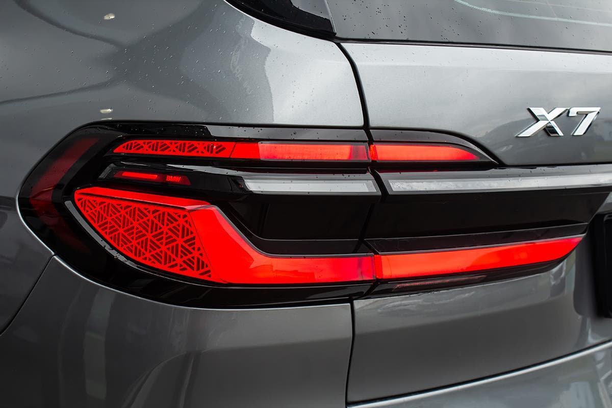 2023 BMW X7 - 8