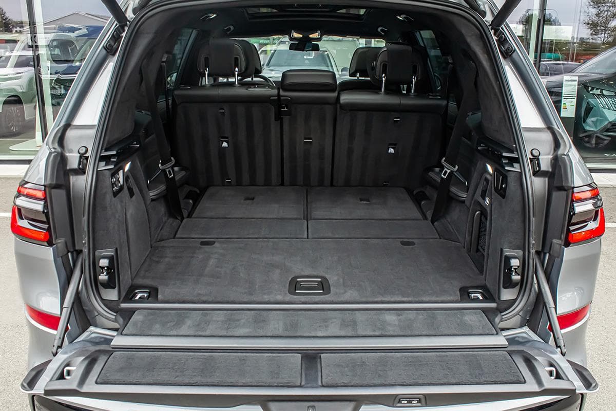 2023 BMW X7 - 9