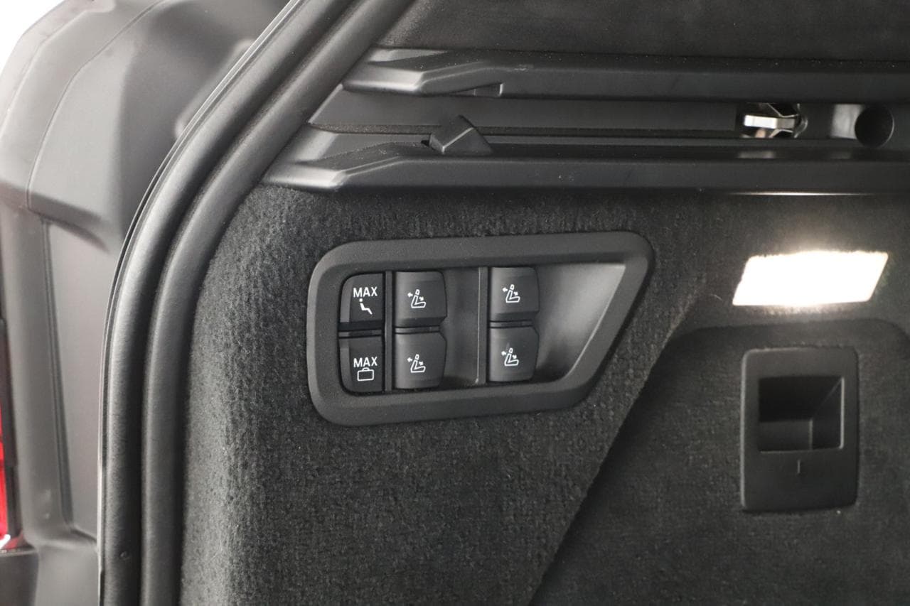 2021 BMW X7 - 18