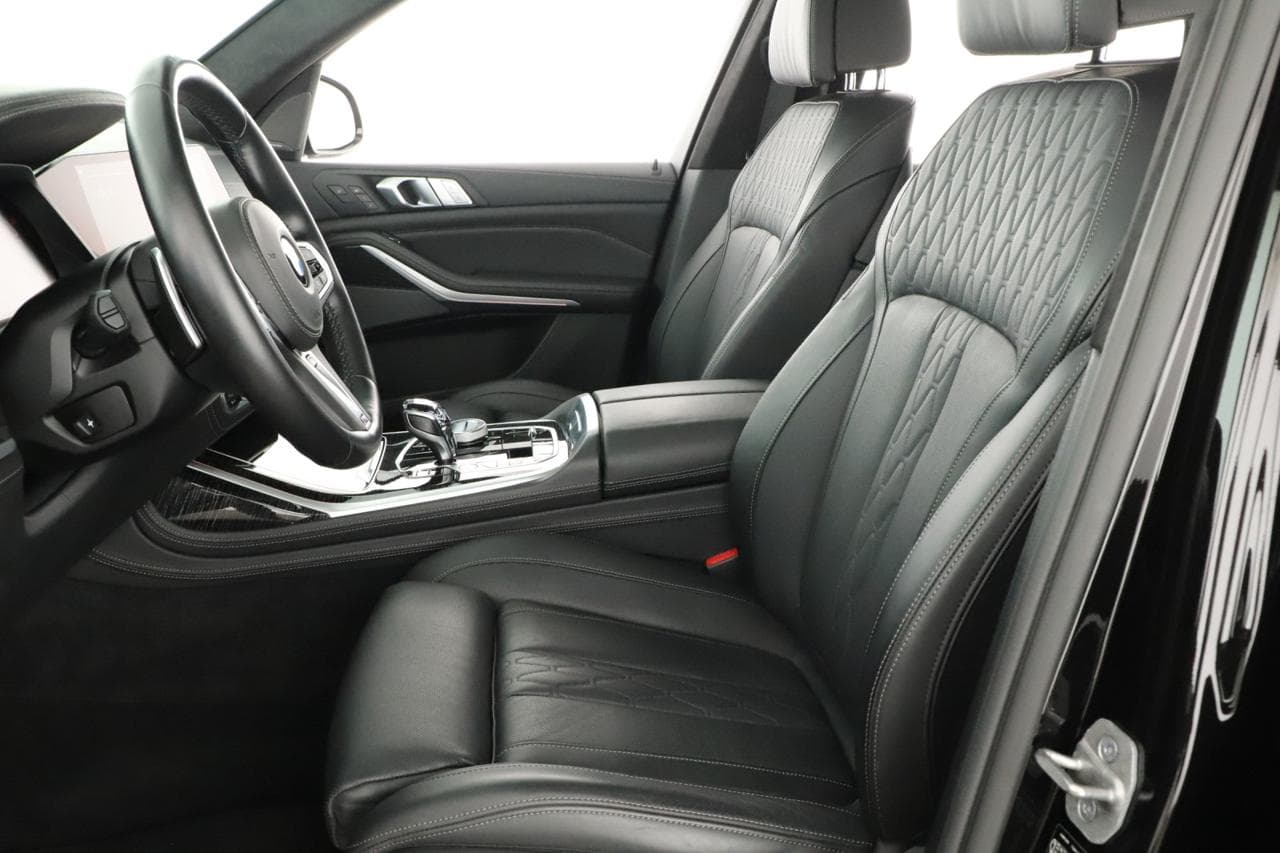 2021 BMW X7 - 13