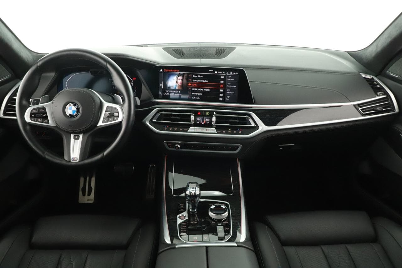 2021 BMW X7 - 9
