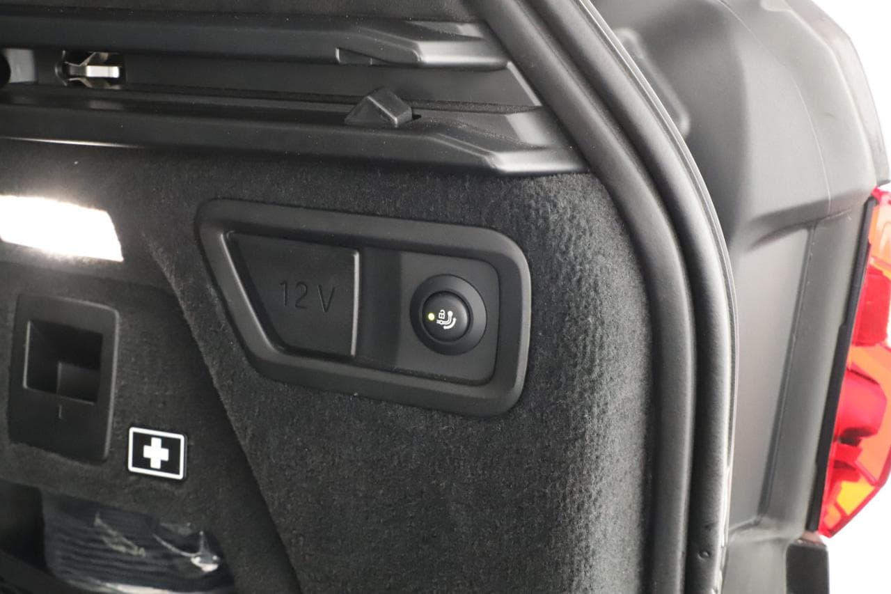 2021 BMW X7 - 17