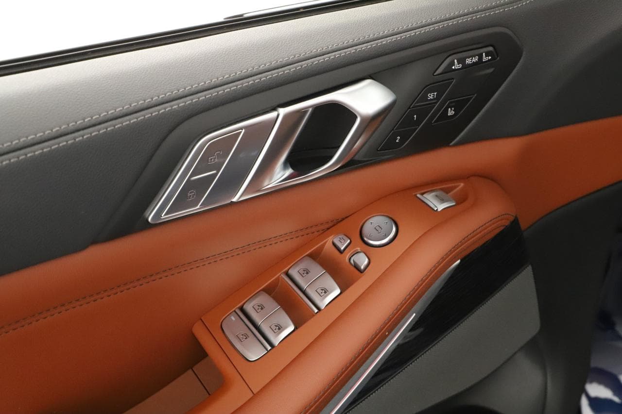 2022 BMW X7 - 16