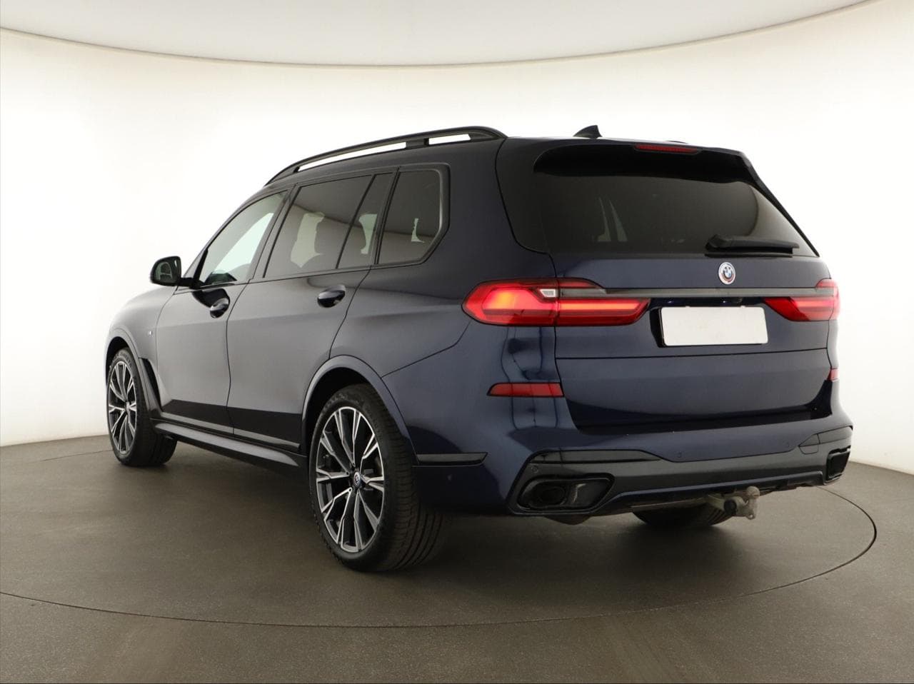 2022 BMW X7 - 5
