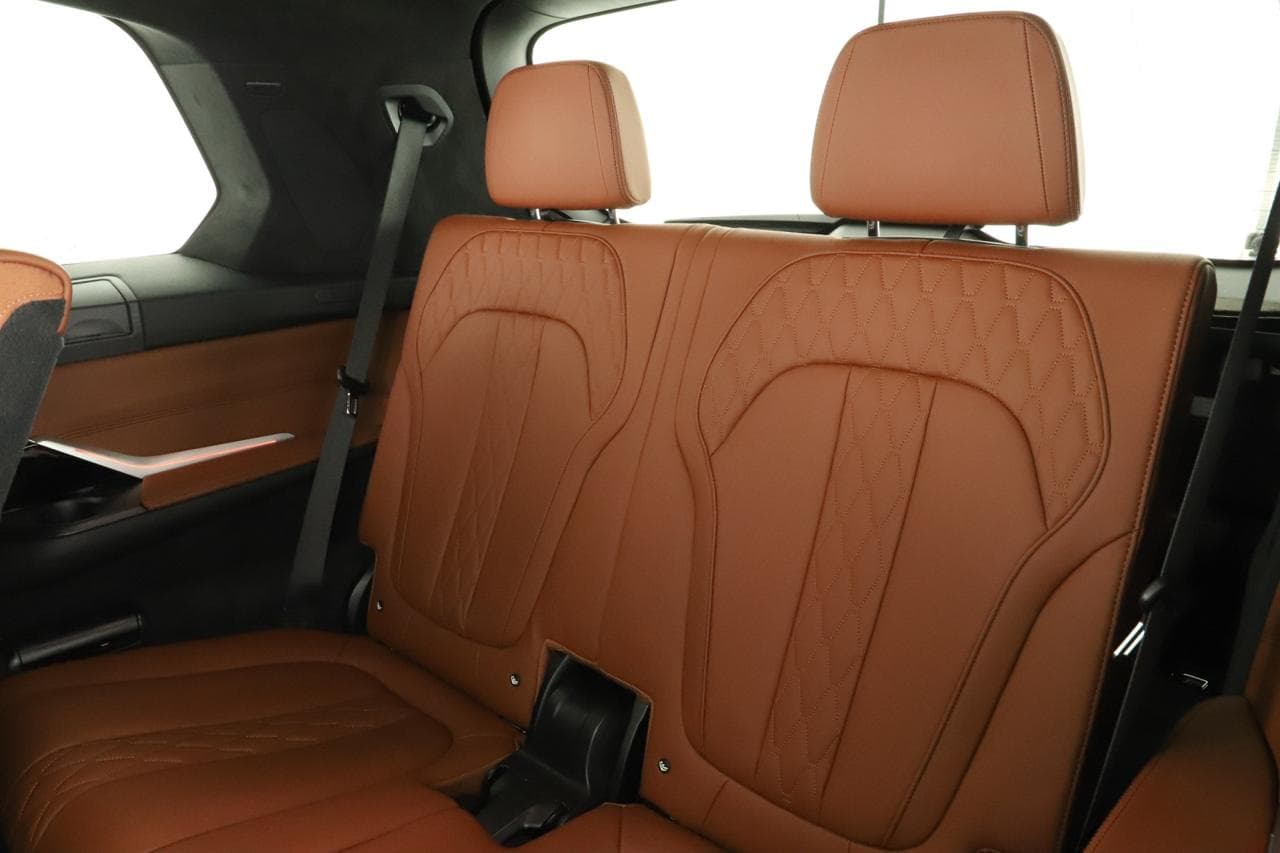 2022 BMW X7 - 19