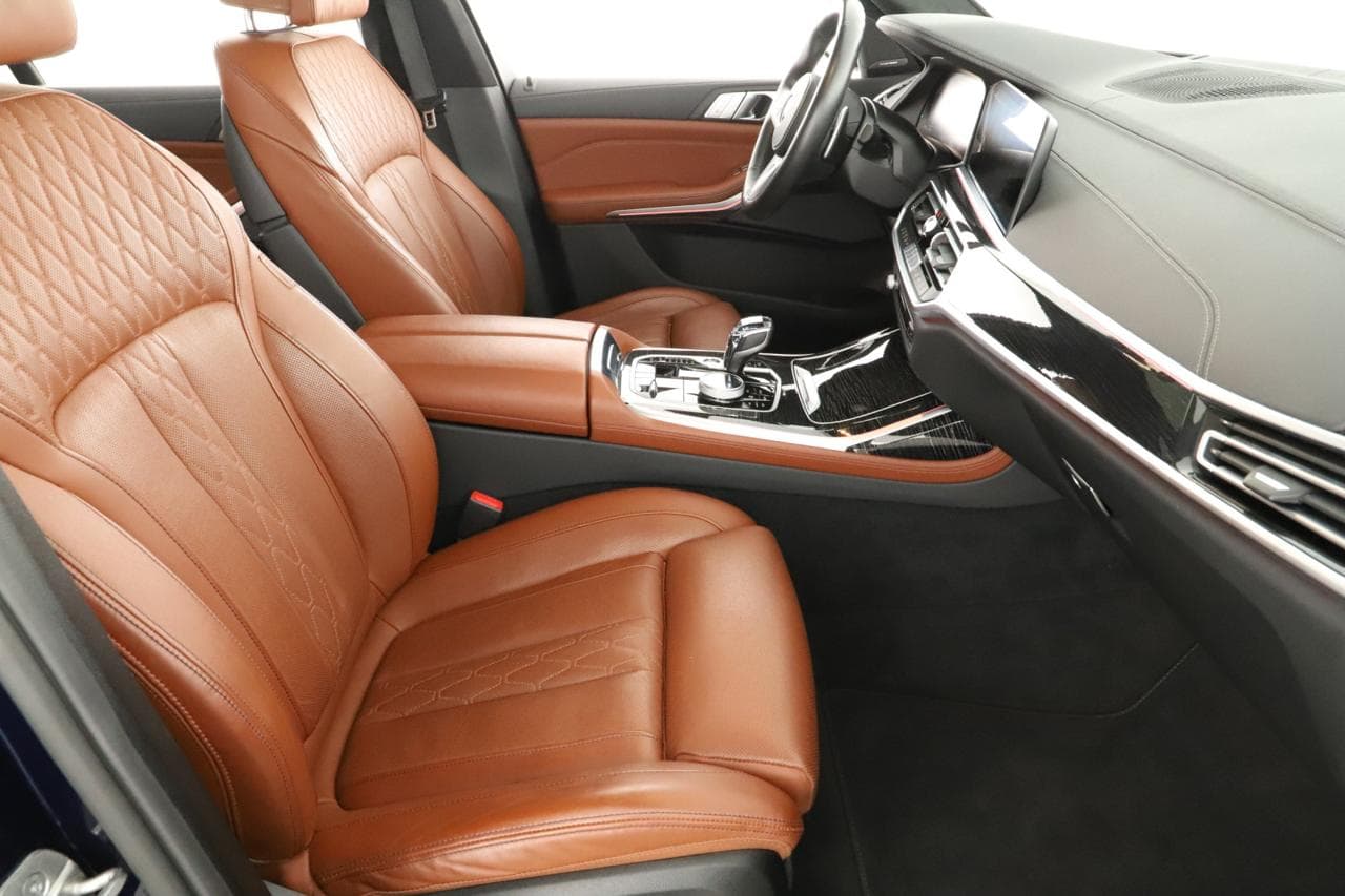 2022 BMW X7 - 11