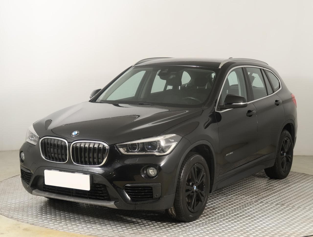 2016 BMW X1 - 5