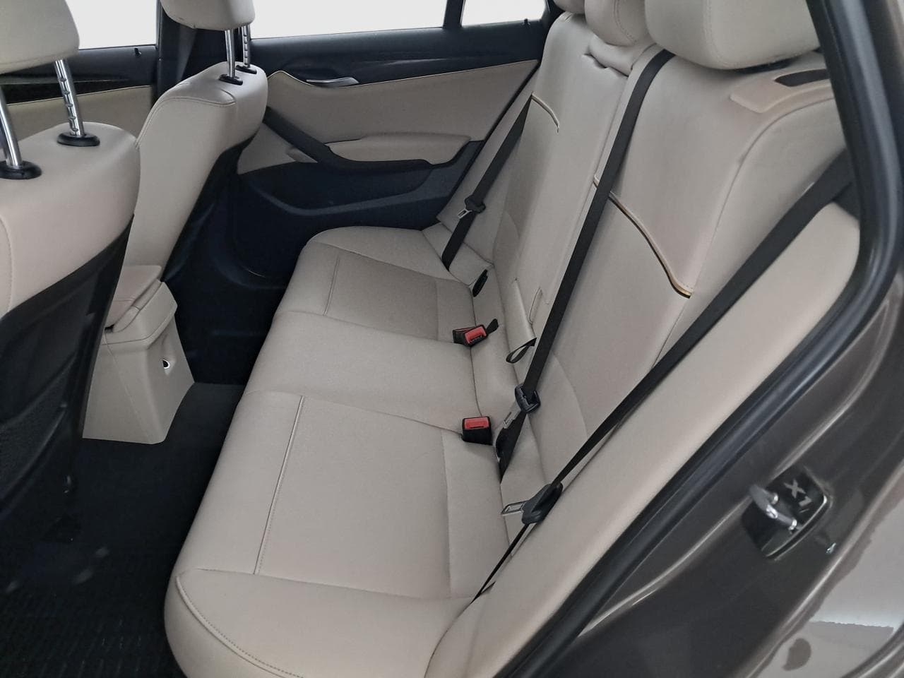 2010 BMW X1 - 26