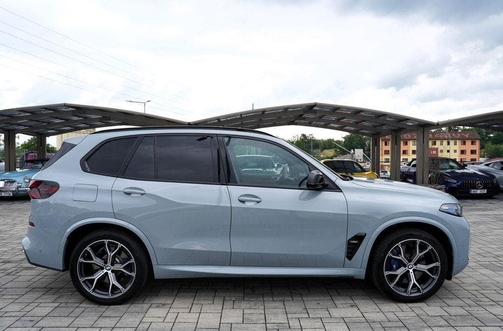 2024 BMW X5 - 7