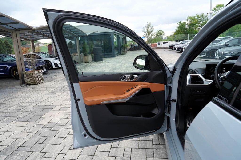 2024 BMW X5 - 25