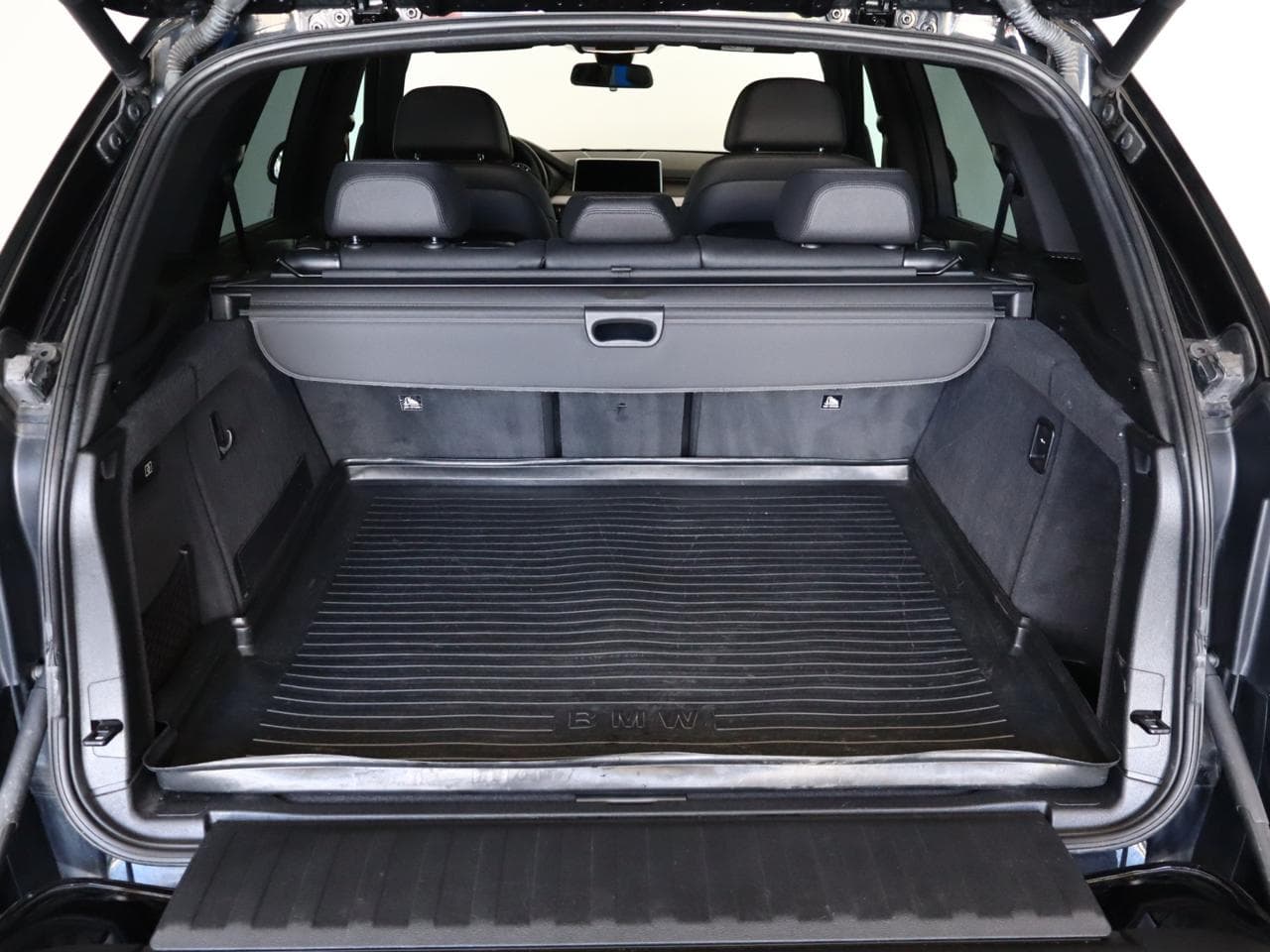 2017 BMW X5 - 29