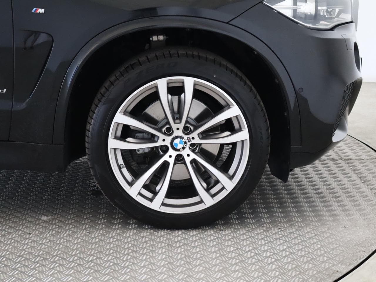 2017 BMW X5 - 31