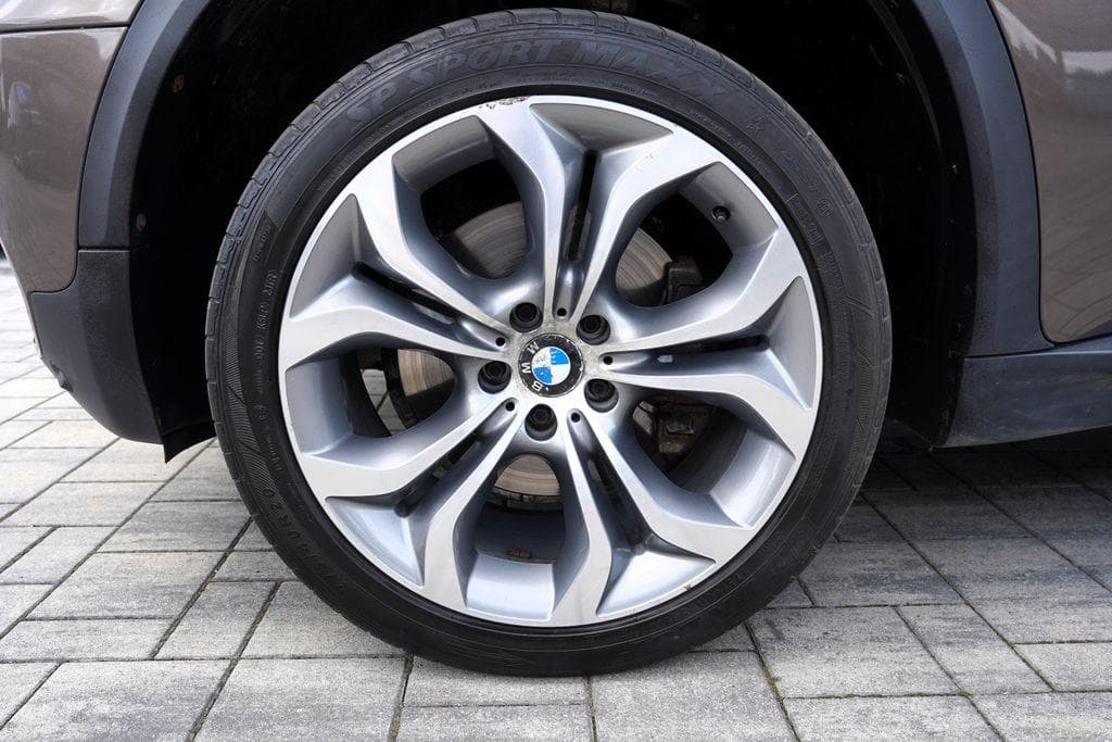 2011 BMW X5 - 14