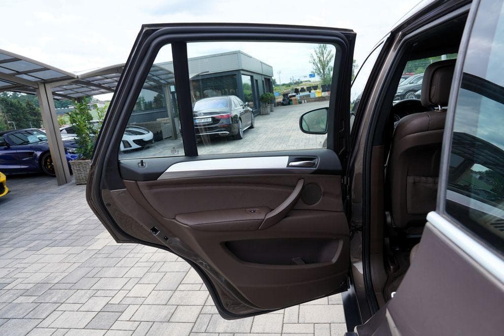 2011 BMW X5 - 18