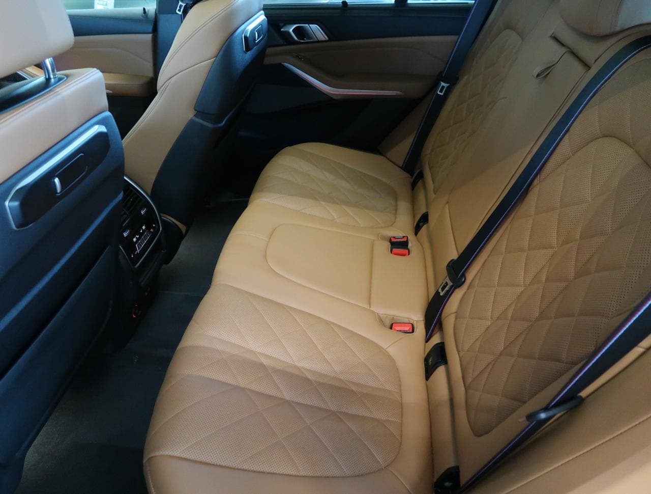 2023 BMW X5 - 28