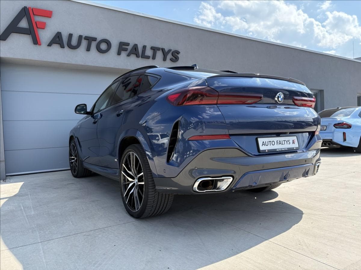 2021 BMW X6 - 11