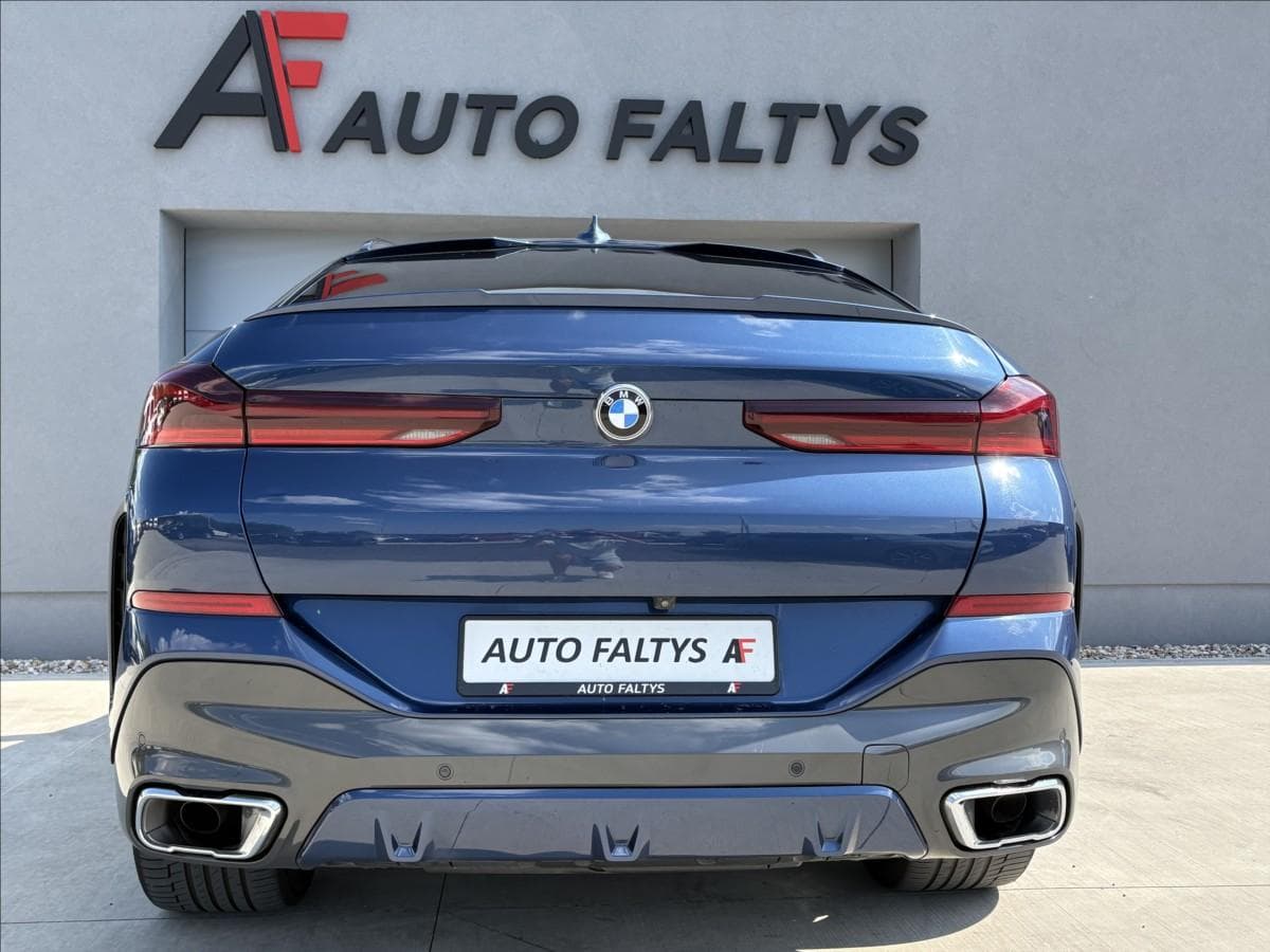 2021 BMW X6 - 10