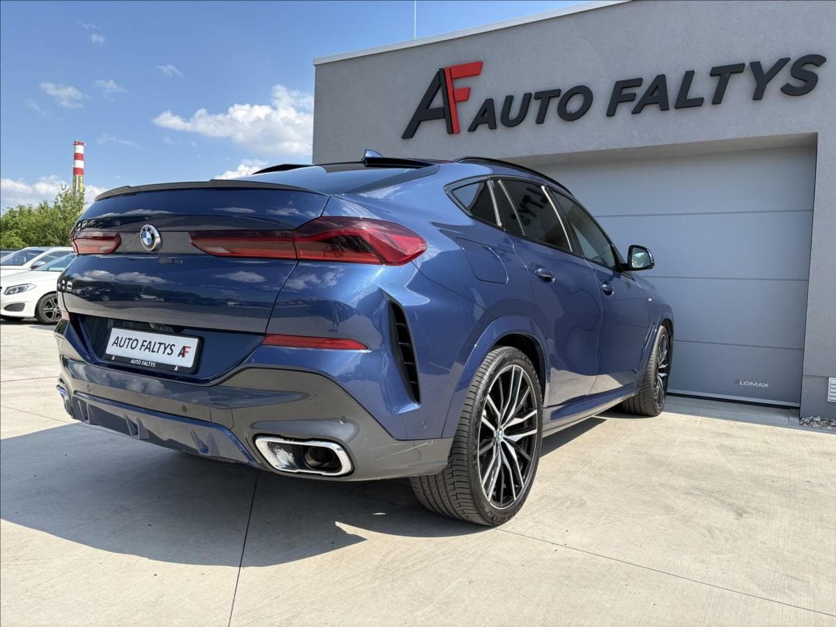 2021 BMW X6 - 12