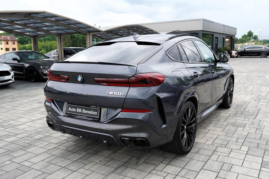 2020 BMW X6 - 6