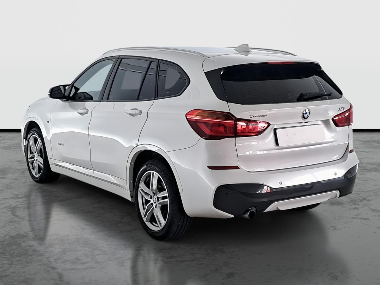 2017 BMW X1 - 8