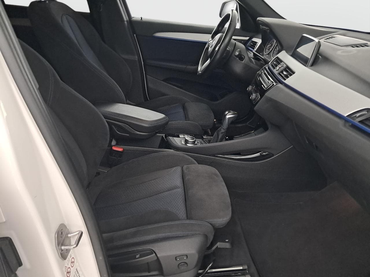 2017 BMW X1 - 17