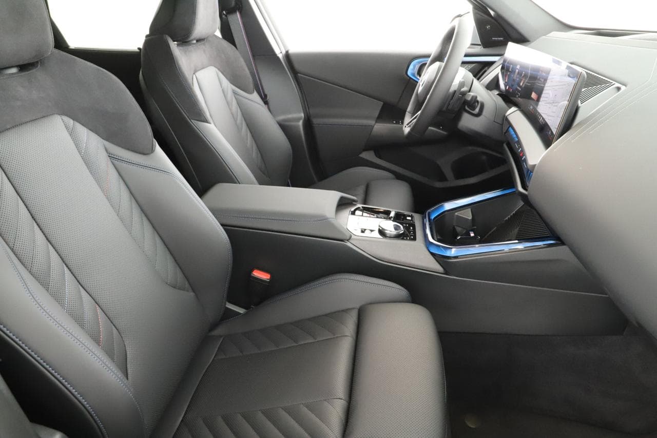 2025 BMW X3 - 10