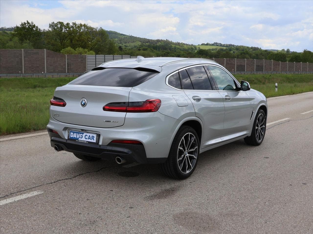 2021 BMW X4 - 6