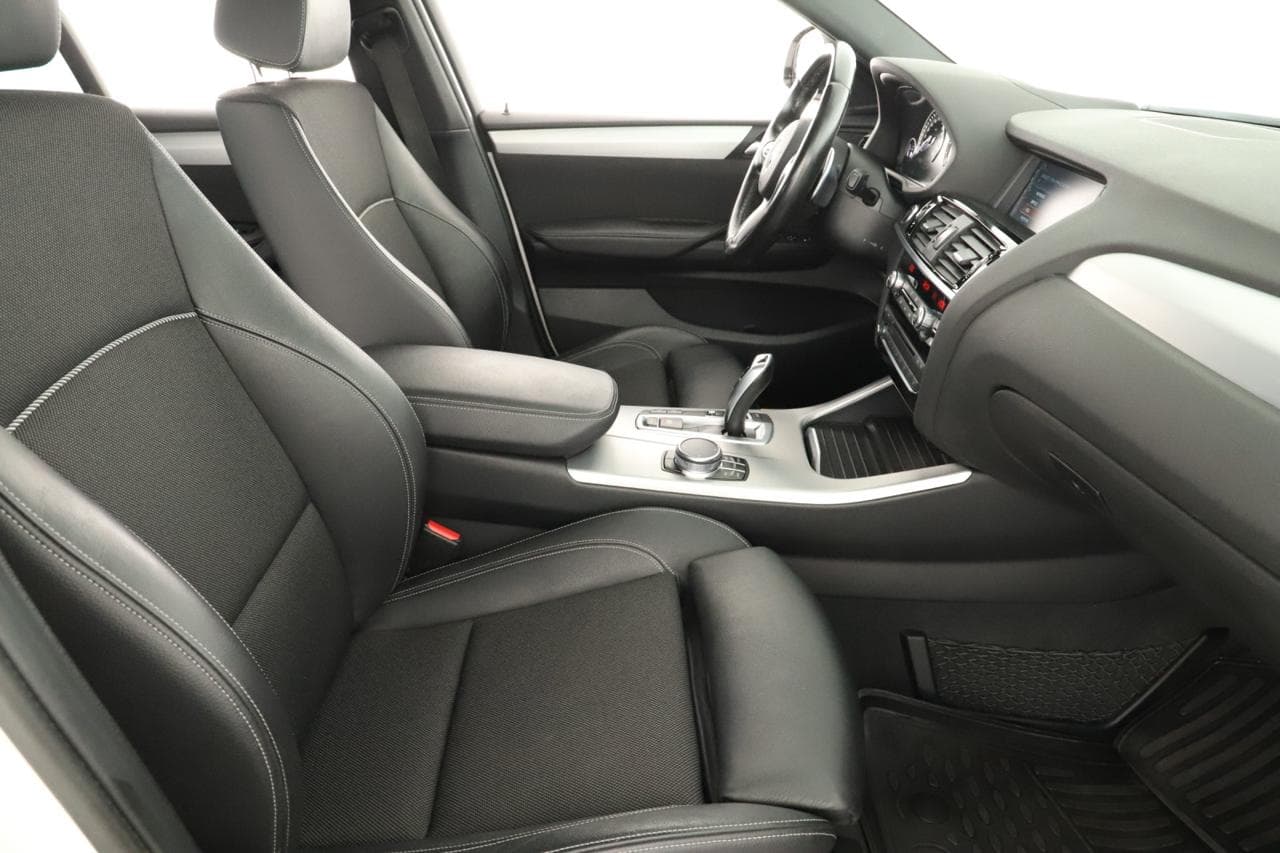2016 BMW X4 - 13