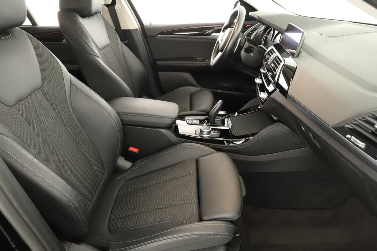 2021 BMW X4 - 11