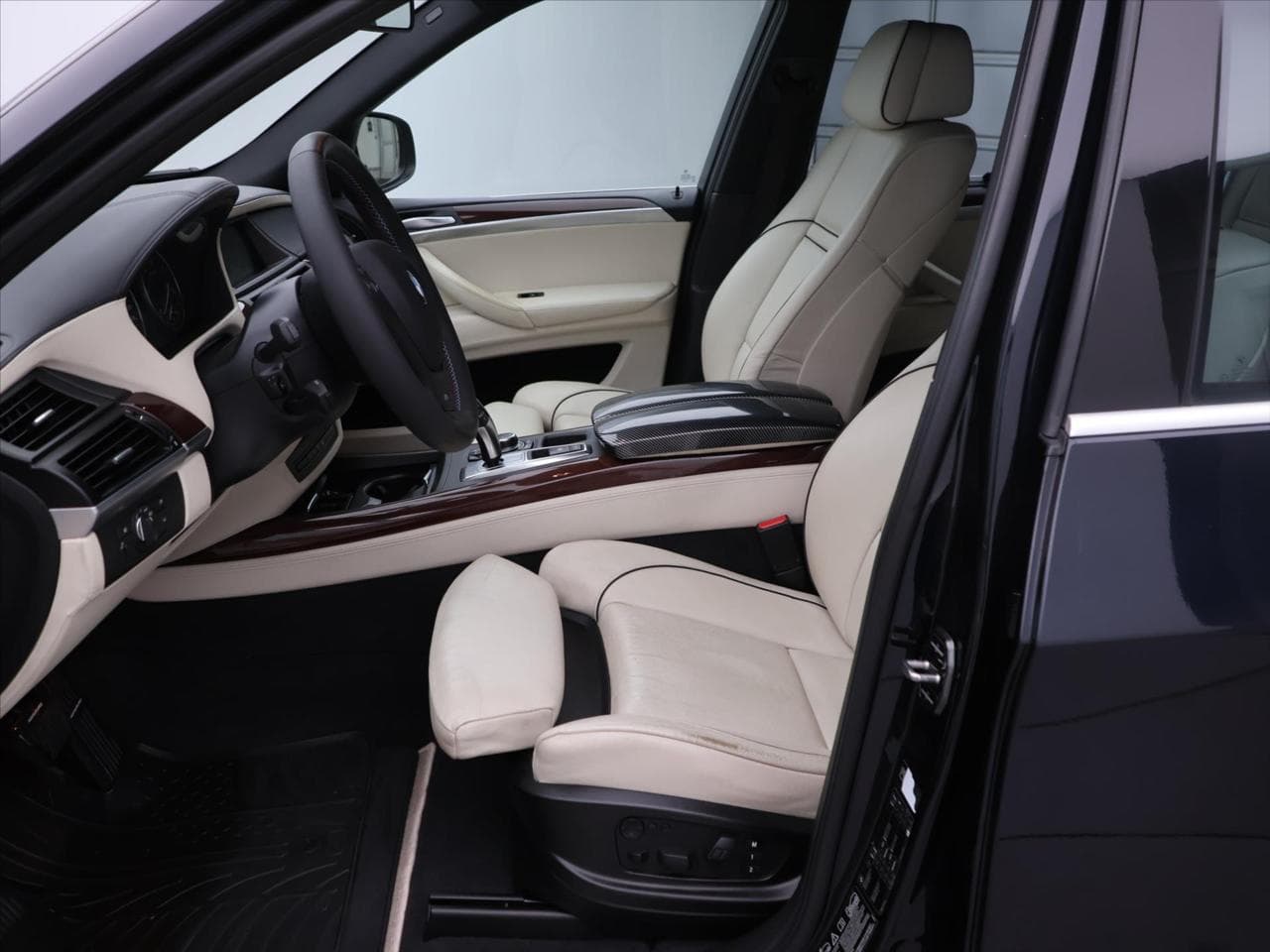2012 BMW X5 - 11