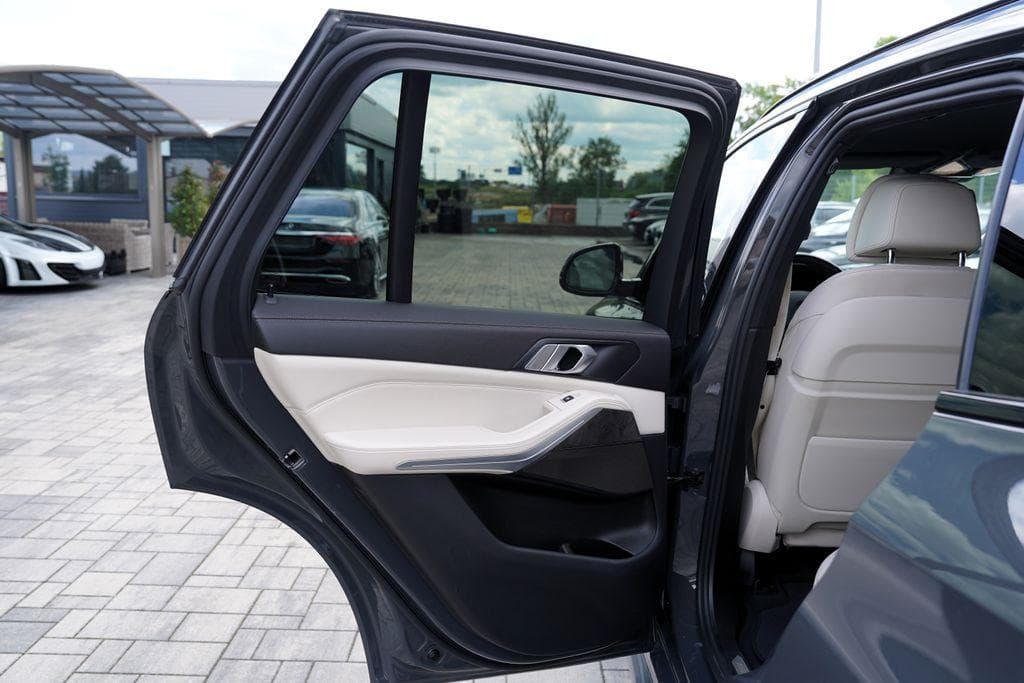 2022 BMW X5 - 13