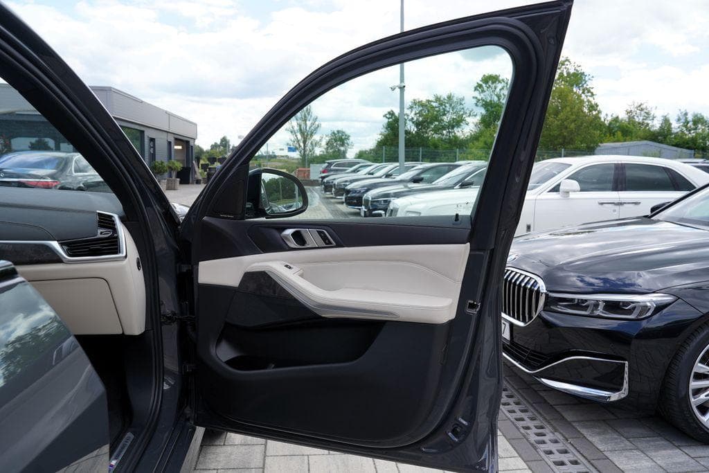 2022 BMW X5 - 34