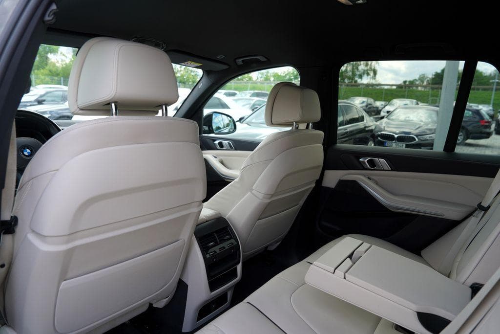 2022 BMW X5 - 15