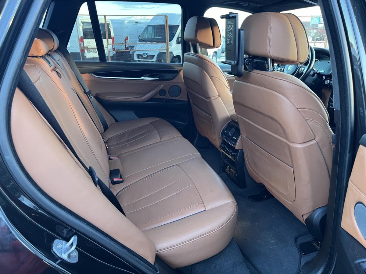 2019 BMW X5 - 11