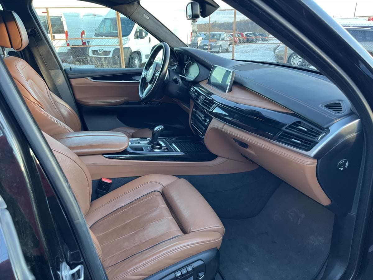 2019 BMW X5 - 10