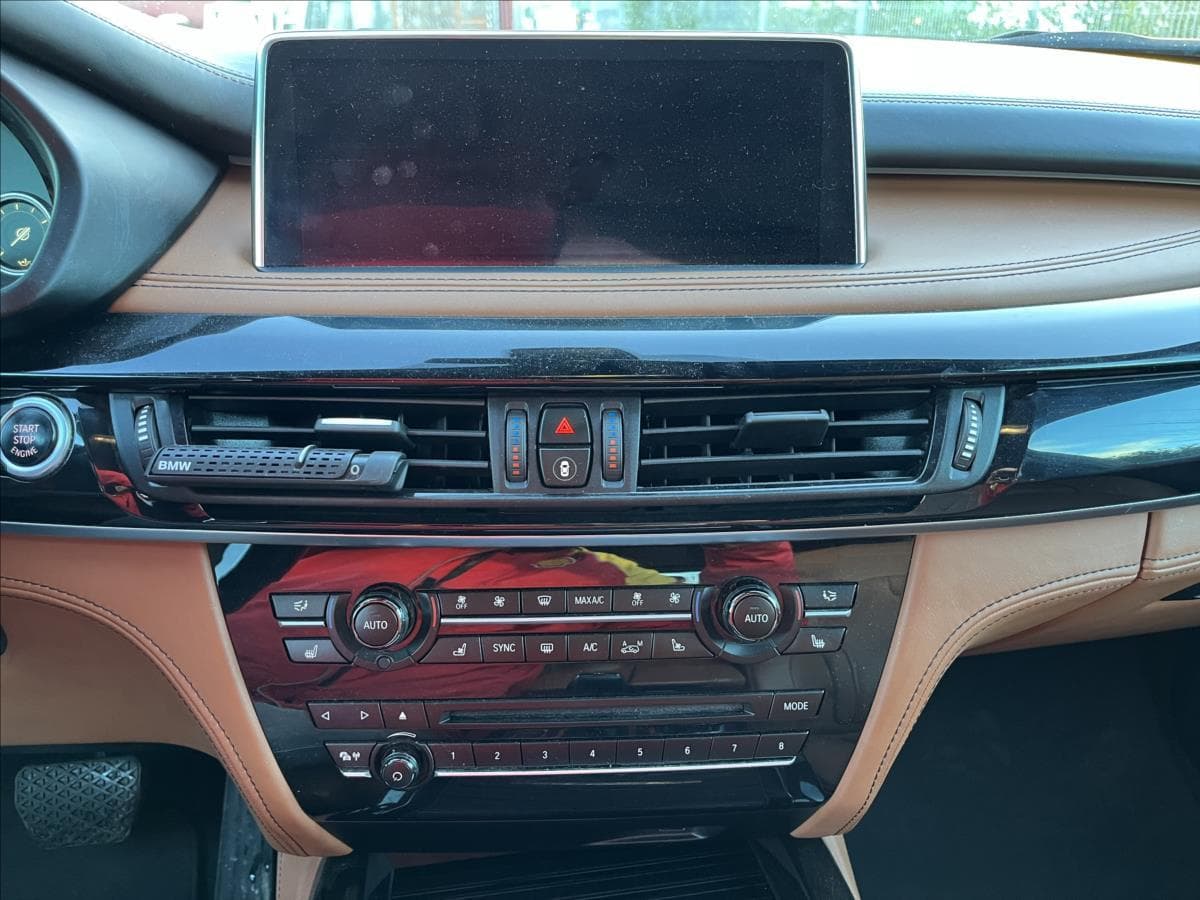 2019 BMW X5 - 15