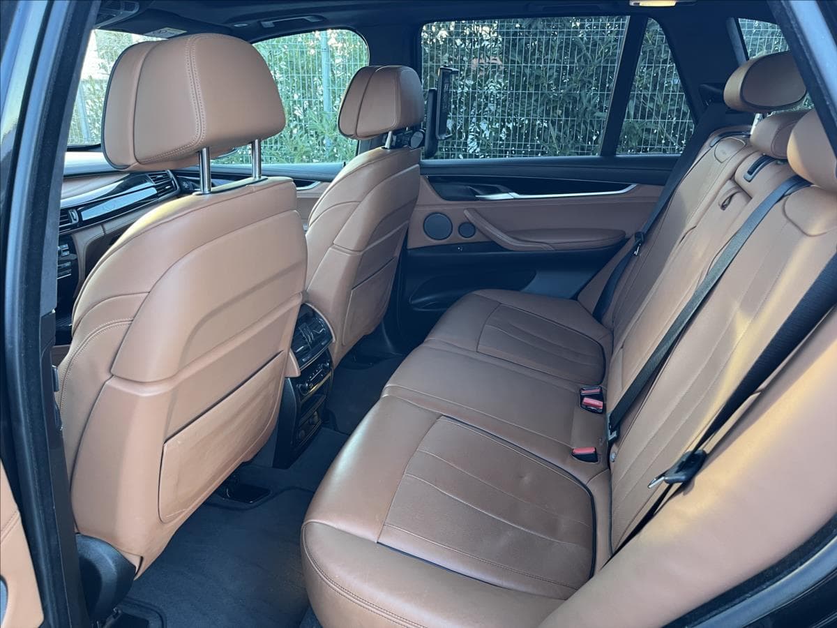 2019 BMW X5 - 12