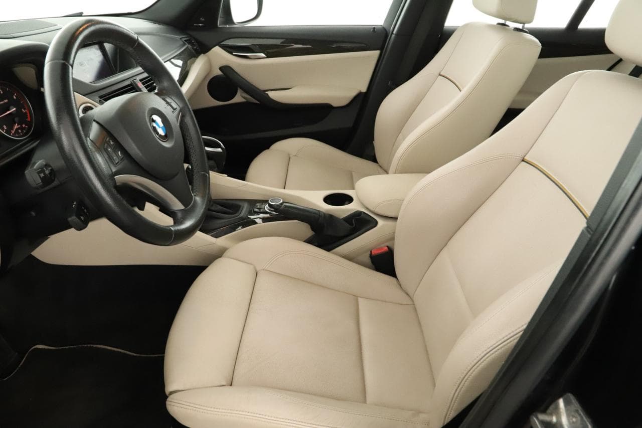 2010 BMW X1 - 13