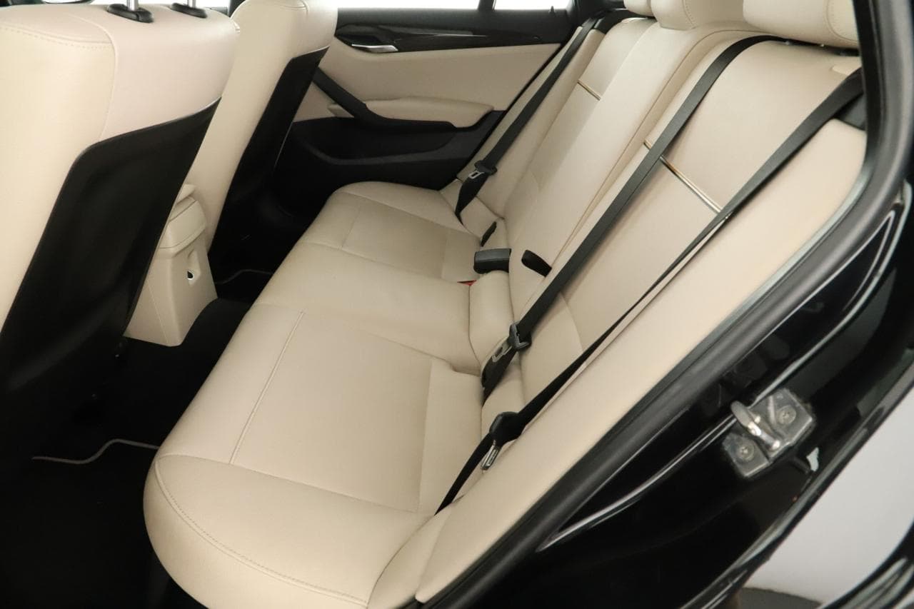 2010 BMW X1 - 12