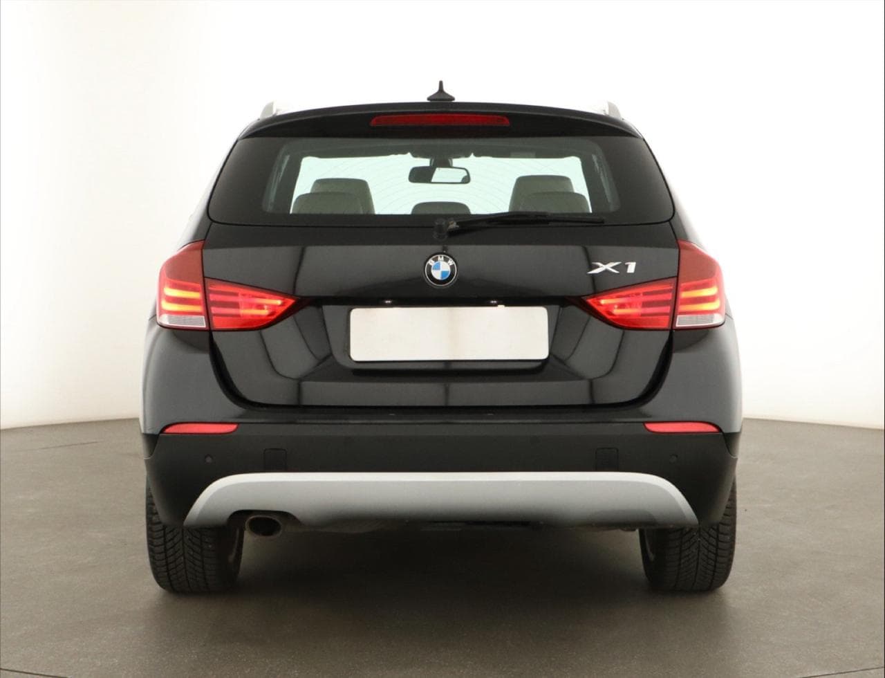 2010 BMW X1 - 6
