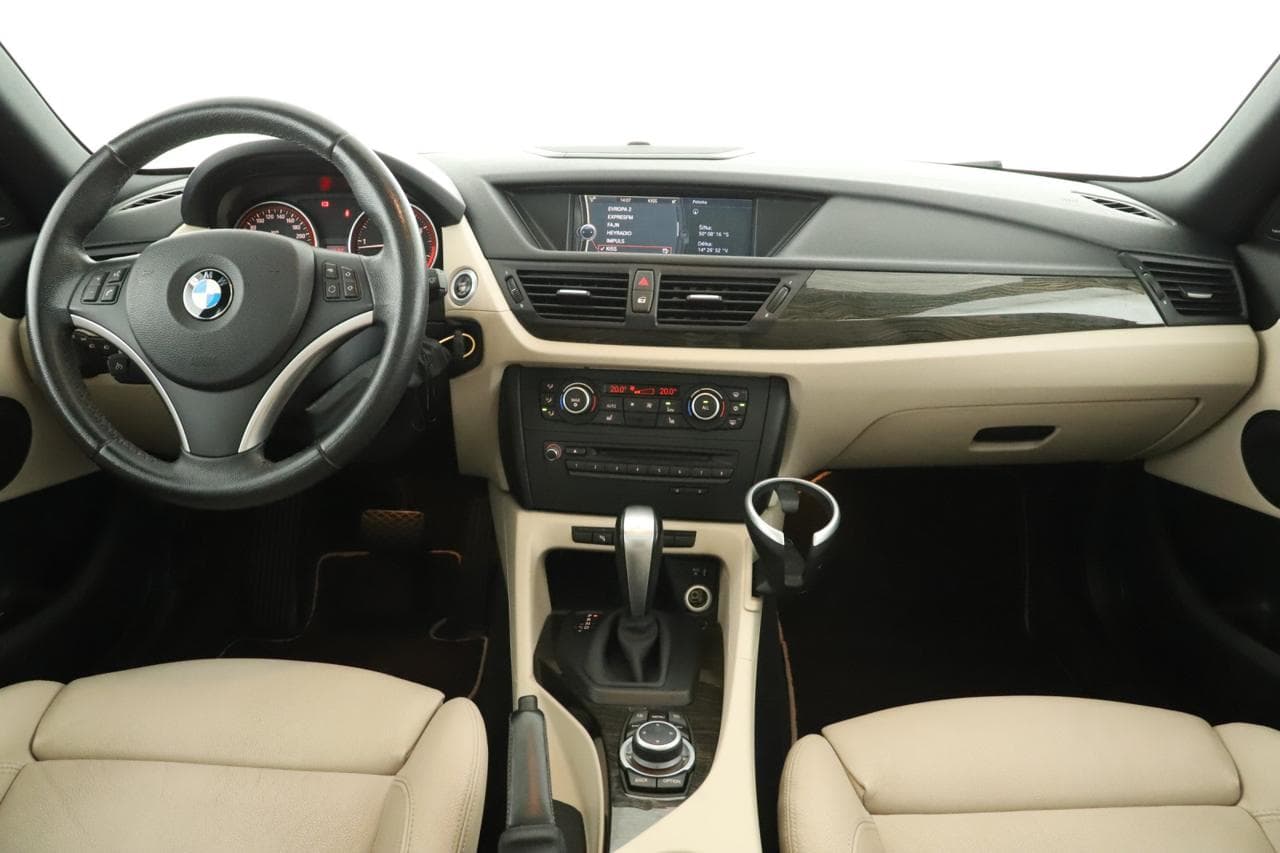 2010 BMW X1 - 9