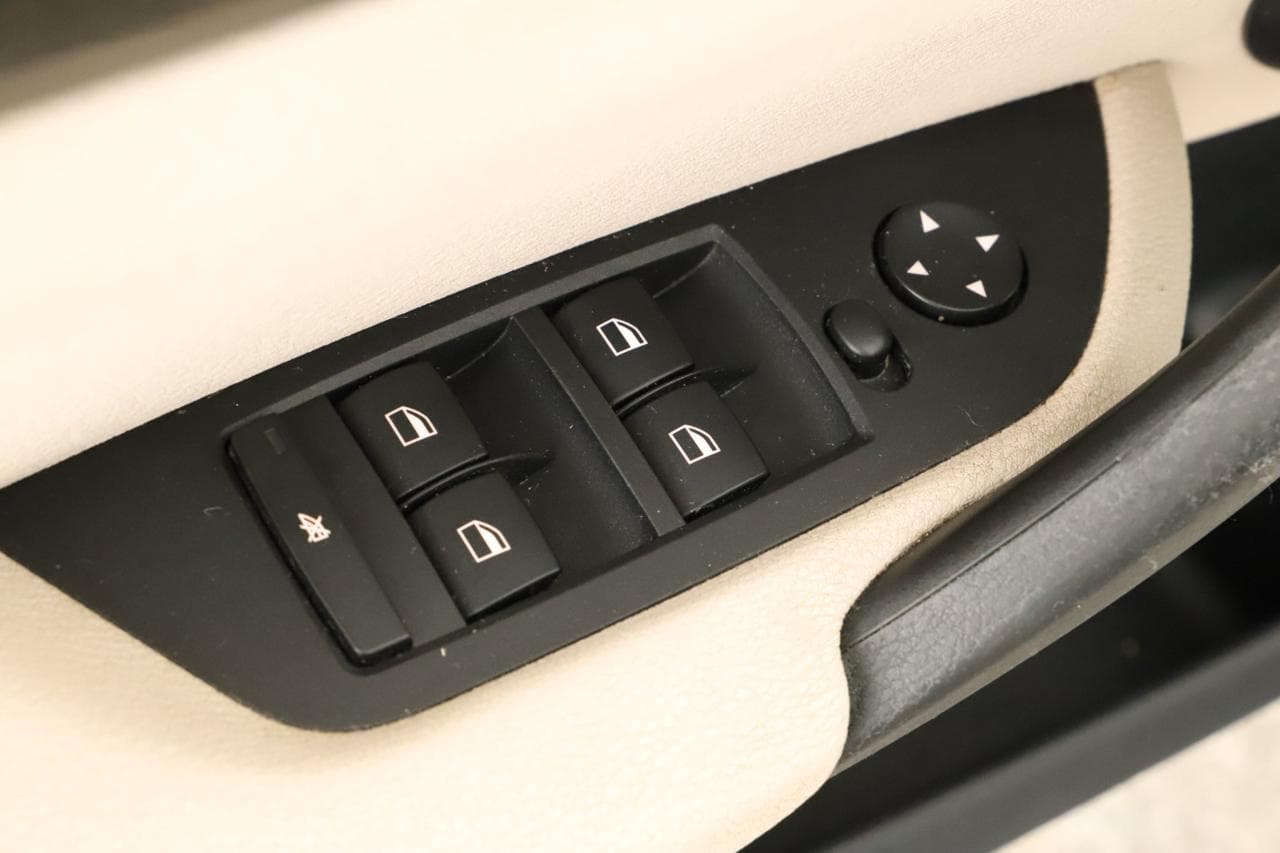 2010 BMW X1 - 15