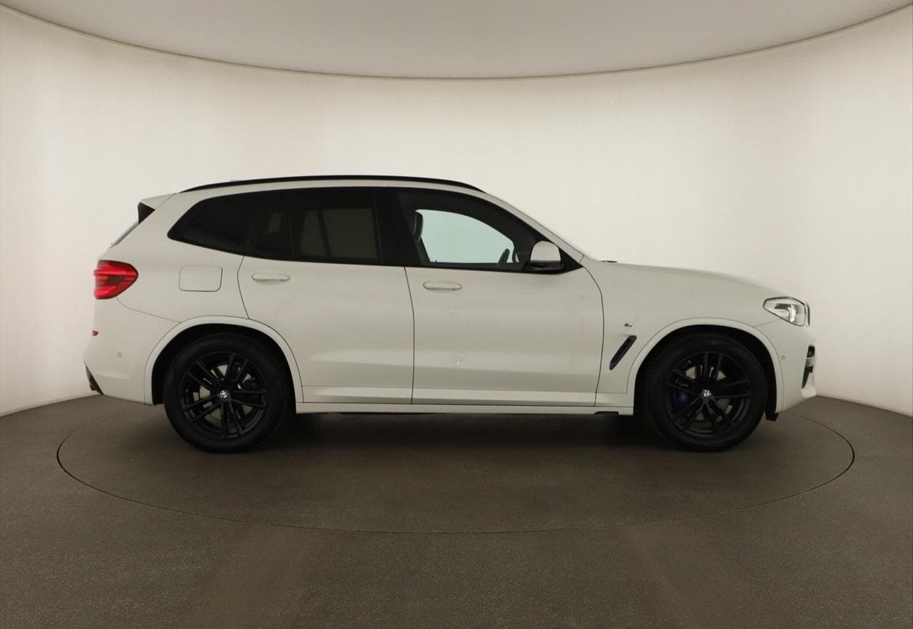 2019 BMW X3 - 8