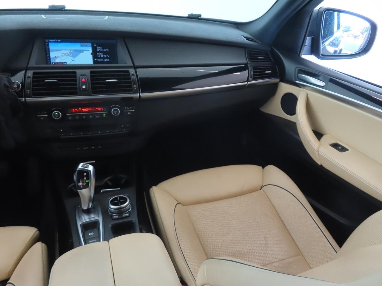 2012 BMW X5 - 11