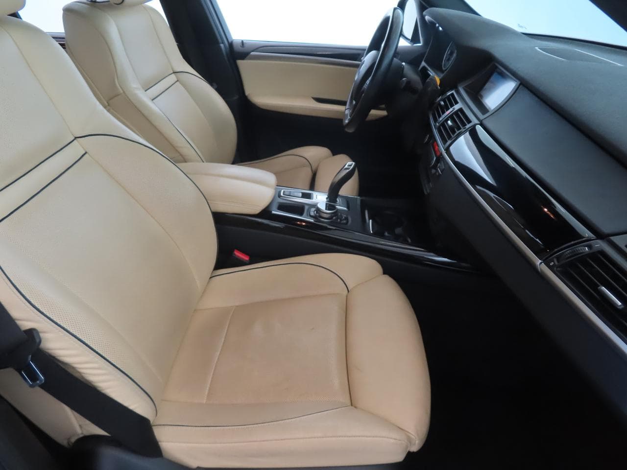 2012 BMW X5 - 12