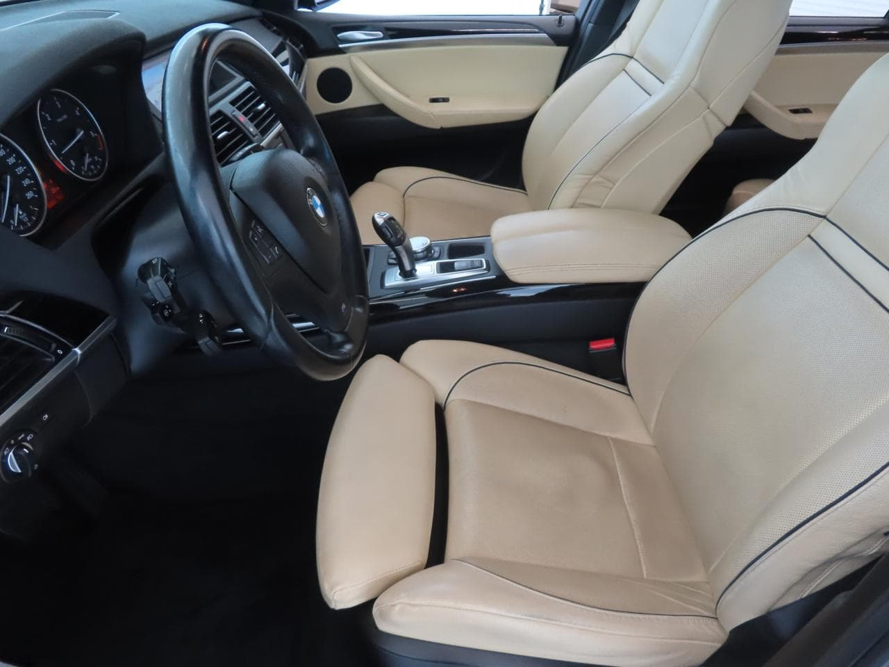 2012 BMW X5 - 16