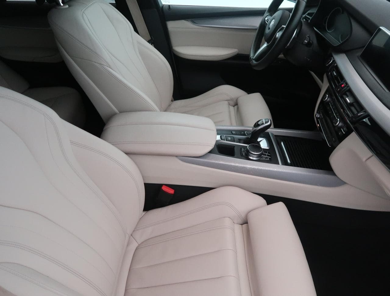 2018 BMW X5 - 12