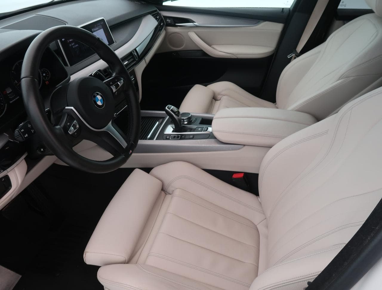 2018 BMW X5 - 16