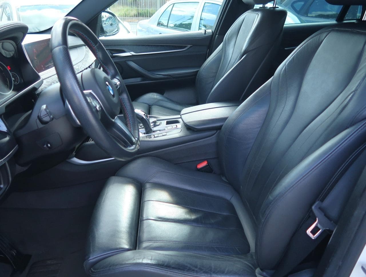 2017 BMW X6 - 16