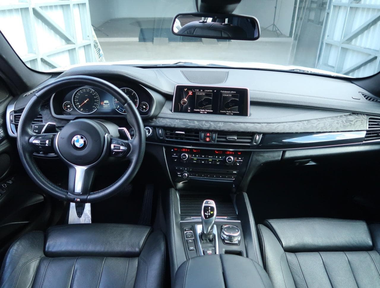 2017 BMW X6 - 10